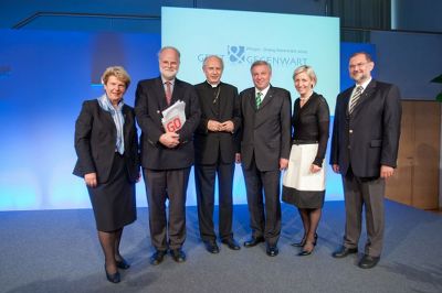 von li nach re: Waltraud Klasnic, Manfred Lütz, Egon Kapellari, Hermann Schützenhöfer, Kristina Edlinger-Ploder, Hermann Miklas von li nach re: Waltraud Klasnic, Manfred Lütz, Egon Kapellari, Hermann Schützenhöfer, Kristina Edlinger-Ploder, Hermann Miklas