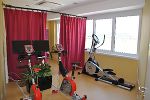 Fitnessgeräte zur freien Benützung für die Mitarbeiter/innen Fitnessgeräte zur freien Benützung für die Mitarbeiter/innen