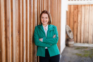 Ein Portrait der Landesrätin Simone Schmiedtbauer