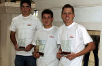 Die besten Maurerlehrling Österreichs: Sieger Thomas Gaugl (Mitte) mit Christopher Grubholz (rechts) und Matthias Moosbrugger (links) - Foto Privat Die besten Maurerlehrling Österreichs: Sieger Thomas Gaugl (Mitte) mit Christopher Grubholz (rechts) und Matthias Moosbrugger (links) - Foto Privat