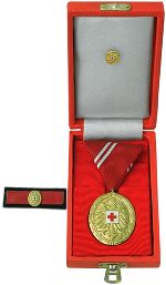 Goldene Medaille für Verdienste um das Blutspenden des Österreichischen Roten Kreuzes 