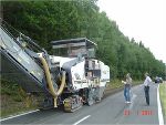 Asphalt fräsen © bblhb Asphalt fräsen © bblhb