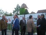 Vertreter von Politik und Verwaltung bei der Shared Space Ausstellung © bblhb Vertreter von Politik und Verwaltung bei der Shared Space Ausstellung © bblhb