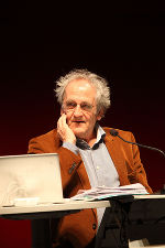 Reinhard Kahl griff so manches "heiße Eisen" an.