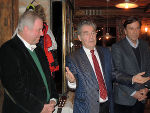 Gesangsduo Schützenhöfer und Voves mit BP Fischer (Bildmitte) © steiermark.at (Farcher); bei Quellenangabe honorarfrei Gesangsduo Schützenhöfer und Voves mit BP Fischer (Bildmitte)