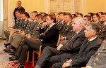 Im Weißen Saal der Grazer Burg wurden die neu ernannten Offiziere und Unteroffiziere vom LH Franz Voves begrüßt