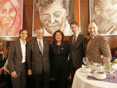 Am Bild (von links): Sebastian Svoboda (dzt. Montclair-Auslandsstudent), Dr. Georg Heindl (österreichischer Generalkonsul in New York), Dr. Renate Metlar (Büro für Auslandssteirer) sowie die Auslandssteirer Stefan Pretterhofer und George-Wilhelm Gallhofer (beide UNO).