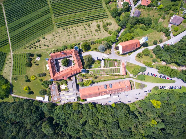 Luftaufnahme © Manfred Eibl Luftaufnahme © Manfred Eibl