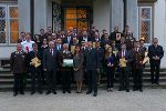 Landeshauptmann Hermann Schützenhöfer (3.v.l.), Bundesfeuerwehrpräsident Albert Kern, Landesrätin Doris Kampus und WK-Präsident Josef Herk zeichneten 17 feuerwehrfreundliche Betriebe aus 