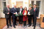 LH Hermann Schützenhöfer, Werner Frömmel, Eduard Hamedl, Edith Zitz, Stephan Gillich und LH-Stv. Michael Schickhofer bei der Ehrenzeichenverleihung (v.l.)