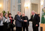 Obmann Peter Pratl, Vinzi-Gründer Pfarrer Wolfgang Pucher und Landeshauptmann Hermann Schützenhöfer beim Empfang zu 25 Jahren Vinzenzgemeinschaft. © Bilder: Ivo Velchev; Verwendung bei Quellenangabe honorarfrei Obmann Peter Pratl, Vinzi-Gründer Pfarrer Wolfgang Pucher und Landeshauptmann Hermann Schützenhöfer beim Empfang zu 25 Jahren Vinzenzgemeinschaft.
