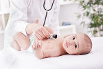 Kind im Krankenhaus © Shutterstock Kind im Krankenhaus © Shutterstock