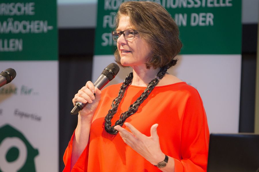 Moderatorin Dr.<sup>in</sup> Christine Haiden