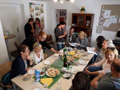 Austausch bei Kaffee und Kuchen © St:WUK Austausch bei Kaffee und Kuchen © St:WUK