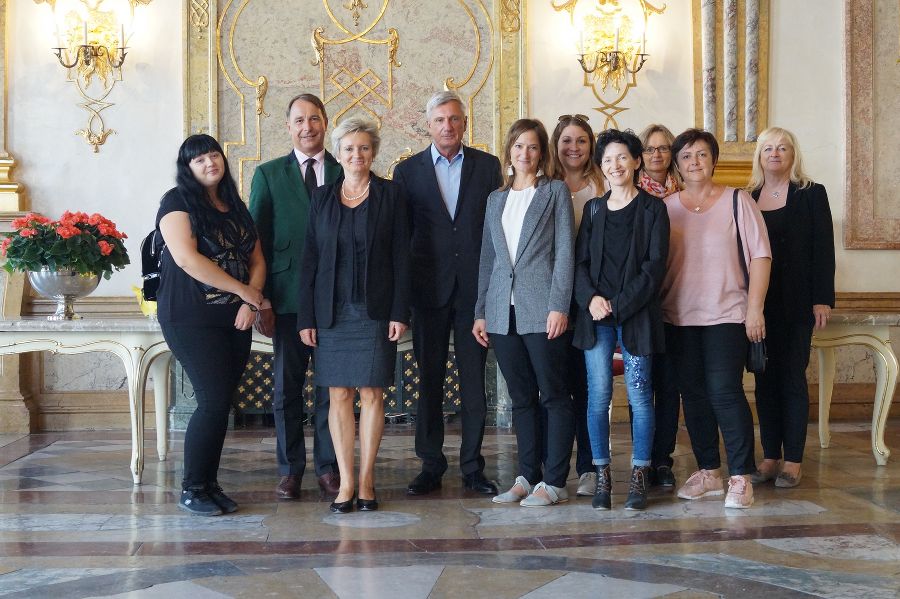 Das Referat Protokoll und Auszeichnungen bei Herrn Bürgermeister DI Preuner, Marmorsaal / Schloss Mirabell