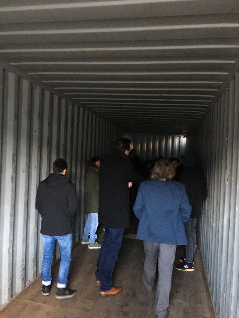 Containerlehre mal nicht im Klassenraum @ Metrans, Prag