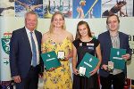  Sportlandesrat Anton Lang, Caroline Pilhatsch (Schwimmen), Alexandra Toth (Leichtathletik) und Andreas Diermair (Schach) v.l. © Melbinger