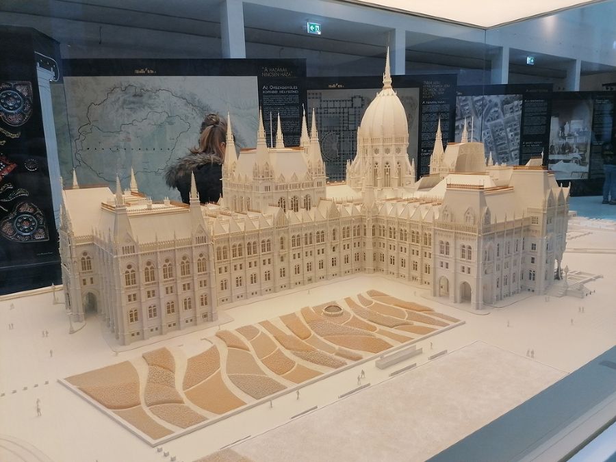 Das Parlament in Miniaturansicht in der Ausstellungshalle
