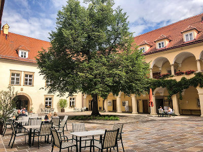 Schlosshof © Hofer-Lukic Schlosshof