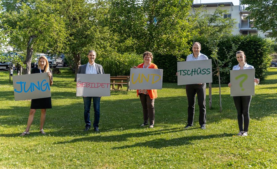 Fachtagung JUNG, GEBILDET UND TSCHÜSS? Fachtagung JUNG, GEBILDET UND TSCHÜSS?