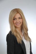 Das Portraitfoto von Frau Sabrina Karpf