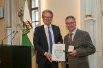 LH Christopher Drexler und Roman Gschanes © Frankl/ Land Steiermark LH Christopher Drexler und Roman Gschanes