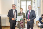 LH Christopher Drexler (l.) und LH-Stv. Anton Lang (r.) mit Barbara Edlinger. © Foto: Land Steiermark/Foto Fischer/Schuster; bei Quellenangabe honorarfrei