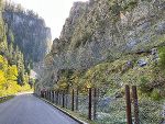 Insgesamt wurden elf Abschnitte mit Steinschlagschutznetzten inklusive sieben -verbauten gesichert. © A16