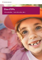 Titelbild: lachender Kinderkopf großen Zahnlücken und oranger Schirmkappe 